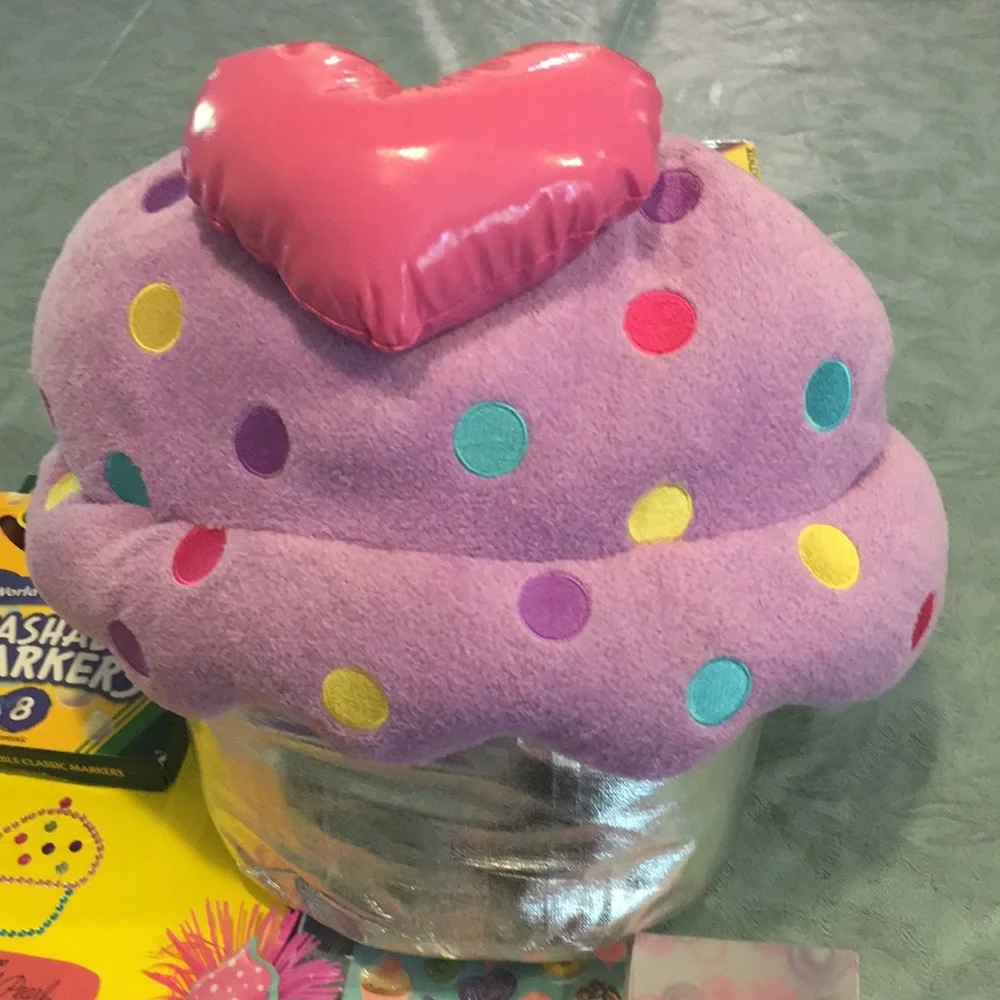Cupcake Backpack 13pc Sweet cupcake Treasures NEW full of matching Cupcake Gifts
